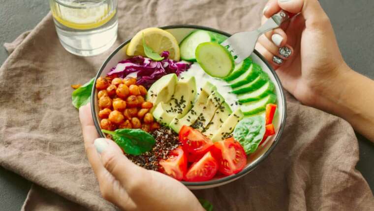 Vegan Diet and Gut Health: How Plant-Based Eating Supports a Healthy Gut